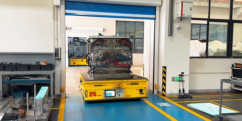 Heavy-duty AGV and automatic door interaction